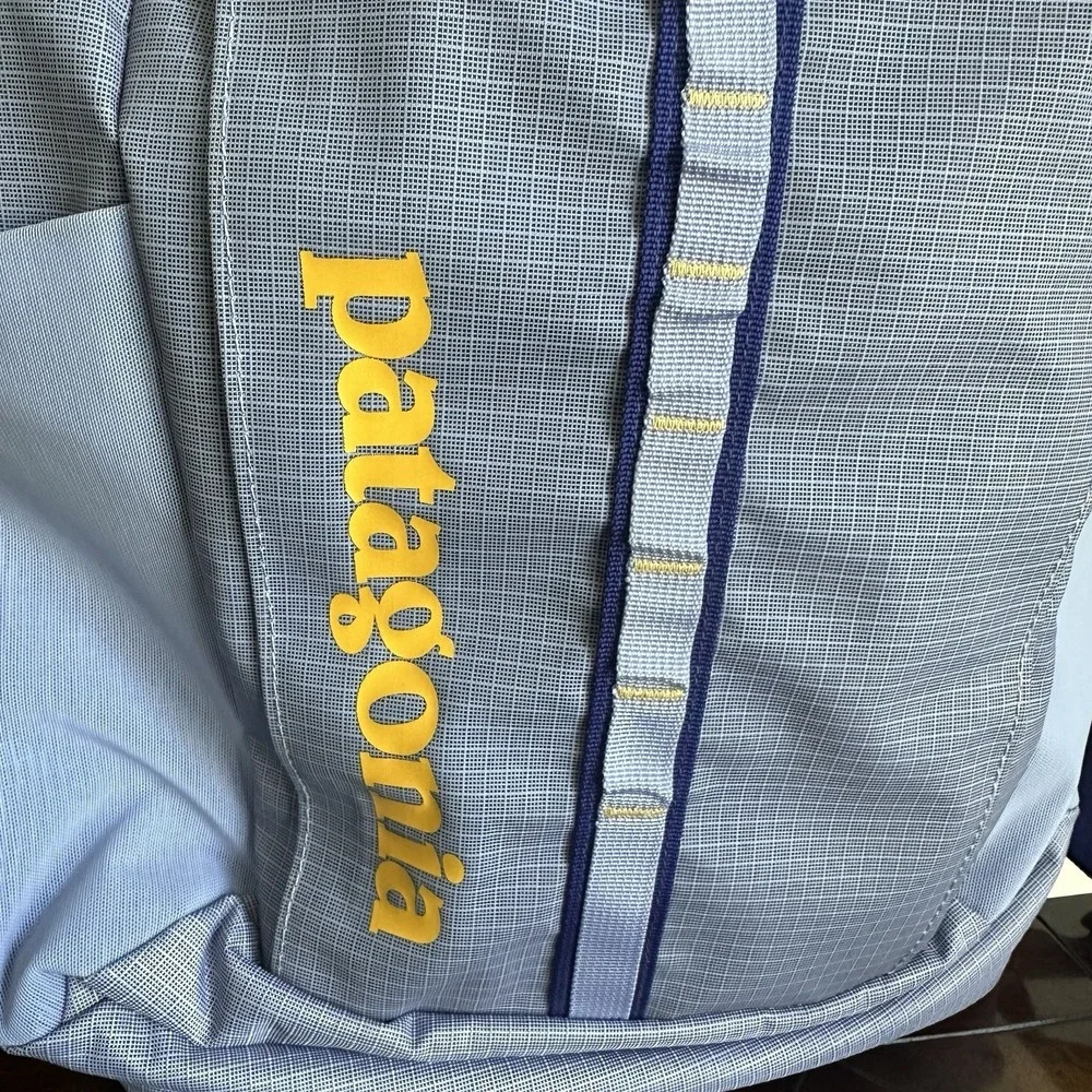 Patagonia Black Hole 25L Backpack Pale Periwinkle Discontinued 2023 Rare New